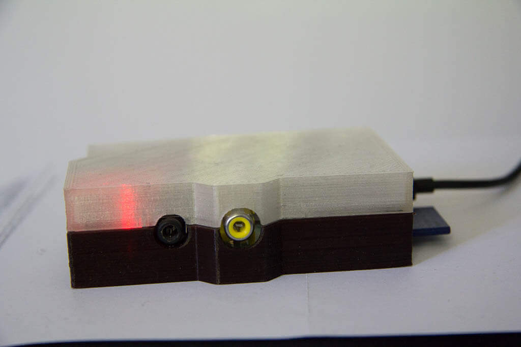 eSUN PLA Test Druck: Transparentes Raspberry Pi Gehäuse aus eSUN Filament eSUN PLA Test Druck: Transparentes Raspberry Pi Gehäuse aus eSUN Filament
